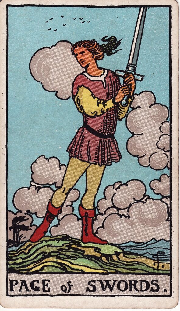 Tarotkortet Page i svärd – en ung person håller ett svärd och blickar vaksamt bakåt – symboliserar nyfikenhet, vaksamhet och intellektuell energi.