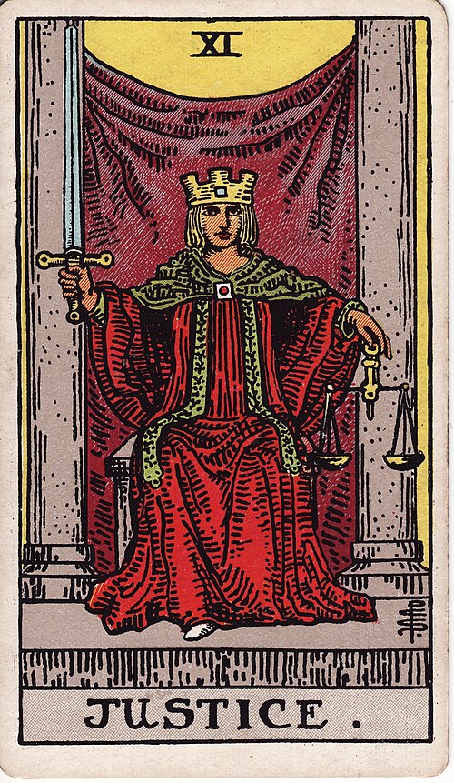 Tarotkortet Rättvisan (Justice) – en kvinna med våg och svärd sitter på en tron – representerar balans, sanning och rättvisa.